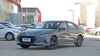 Hyundai Elantra Leading GLS 1.5L CVT