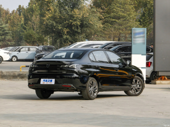 Peugeot 408 Progressive 1.6T