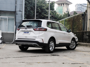 Ford Edge Plus Elite EcoBoost 245 5 Seat