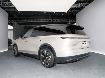 NIO ES8 100kWh