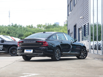 Volvo S90 B5 Zhiyi Luxury