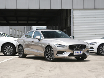 Volvo S60 B4 Zhiyuan Luxury