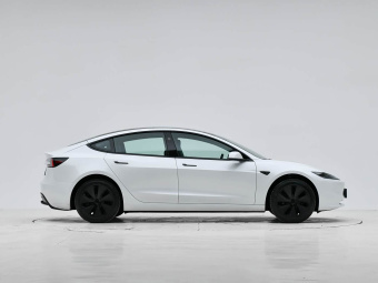 Tesla Model 3 2025 Facelifted Long-Range Rear-Wheel Drive Version