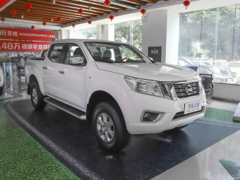 Nissan Navara Exclusive 2.5L MT 4WD QR25