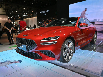 Genesis G70 Flagship AWD
