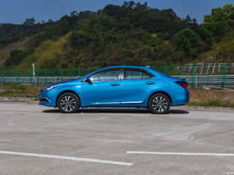Toyota Corolla PHEV Flagship 1.8L E-CVT