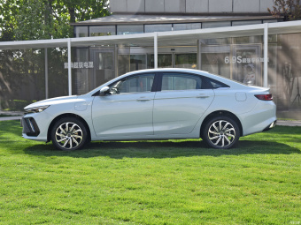 Geely Emgrand L Super Core 1.5TD-DHT Pro 100KM