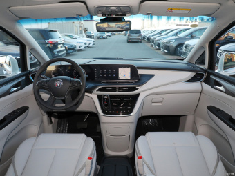 Buick GL8 ES Exclusive Heyue