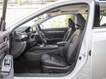 Nissan Altima Entry 2.0T XL