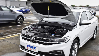 VW Bora Comfort Smart Connect 200TSI DSG