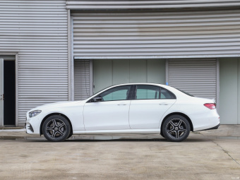 Mercedes-Benz E-Class 300 Limousine Fashion Dynamic