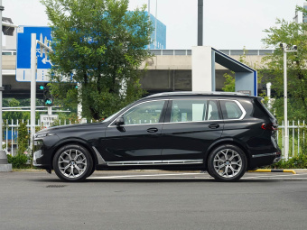 BMW X7 2024 xDrive40i Premium Luxury