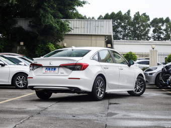 Honda Civic Dynamic · C Guest Special 240TURBO CVT