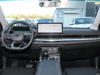Geely Emgrand L Super Net 1.5TD-DHT Pro 100KM