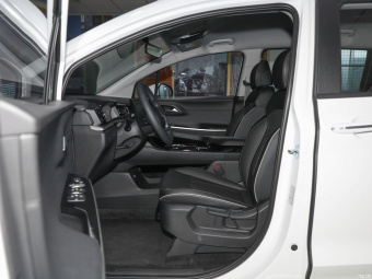 Hyundai Custo Leading GLS 270TGDi DCT