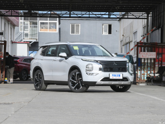 Mitsubishi Outlander Respect 1.5T CVT AWD 7 Seat