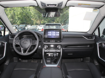 Toyota RAV4 Fashion PLUS 2.0L CVT 2WD