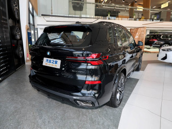 BMW X5 2026 Restyled xDrive 40Li M Sport Night Edition