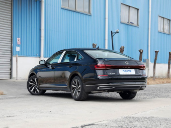 VW Passat 2025 Outstanding Model 380TSI Dragon Edition