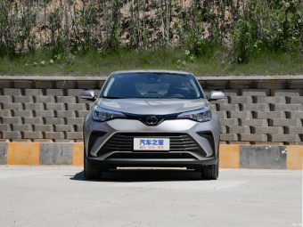 Toyota IZOA Yixing 2.0L
