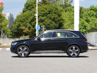 Mercedes-Benz GLC 300 L 4MATIC Luxury