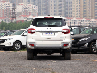 Ford Everest Luxury 2.3T AWD 7 Seats