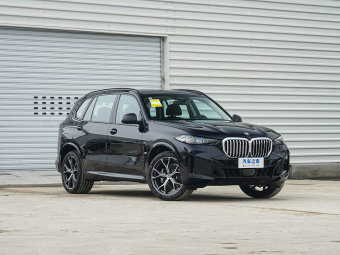 BMW X5 2026 Restyled xDrive 30Li M Sport Night Edition