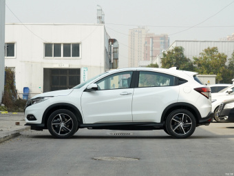Honda Vezel Deluxe 220TURBO CVT
