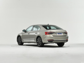 Skoda Superb Premium TSI280 DSG