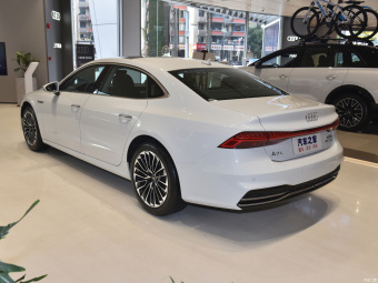 Audi A7L Dreamy 45 TFSI
