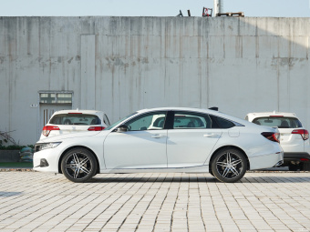 Honda Accord Magic Night · Premium 260TURBO