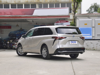 Toyota Sienna Hybrid Premium 2.5L