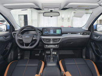 Ford Focus Sedan Racing EcoBoost 180