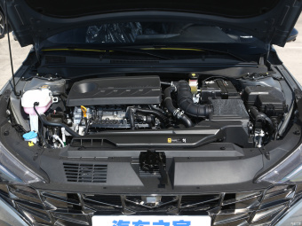 Hyundai Elantra Flagship TOP 240TGDi DCT