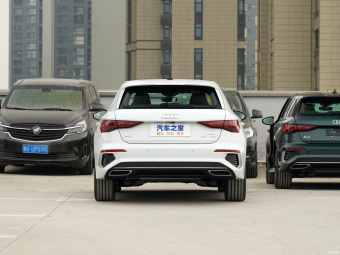 Audi A3 Sportback Dynamic Luxury 35 TFSI