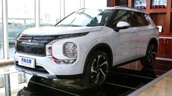 Mitsubishi Outlander Respect 1.5T CVT 7 Seat
