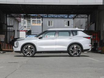 Mitsubishi Outlander Respect 1.5T CVT AWD 7 Seat
