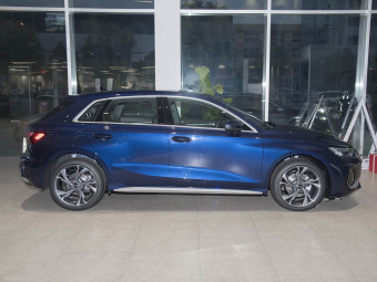 Audi A3 Sportback 2025 35TFSI Flying Spur Premium Edition