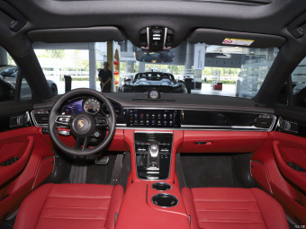 Porsche Panamera 4S