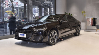 Audi A7L Dark Knight Edition 45 TFSI Quattro