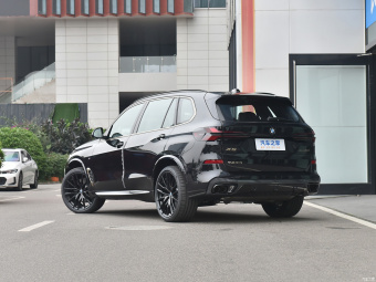 BMW X5 xDrive 40Li Exclusive Black Flame Limited Edition