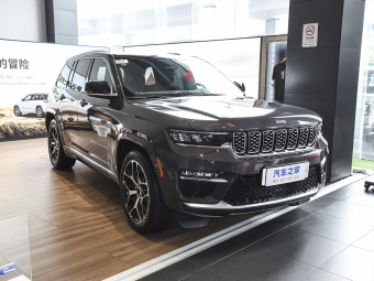 Jeep Grand Cherokee Summit 4xe