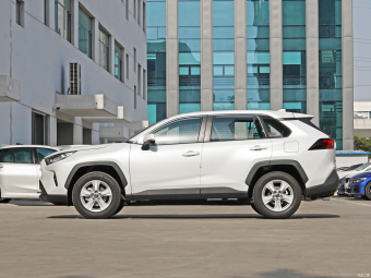 Toyota RAV4 Urban 2.0L CVT 2WD