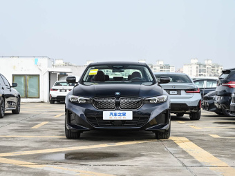 BMW i3e 2026 eDrive 40 L Restyled Night Edition