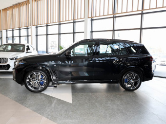 BMW X5 2026 Restyled xDrive 40Li M Sport Night Edition