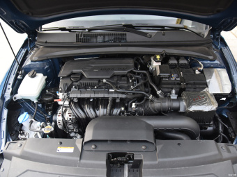 Hyundai Mistra Premium LUX 1.8L CVT