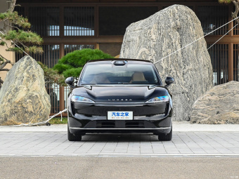 Luxeed R7 Ultra AWD