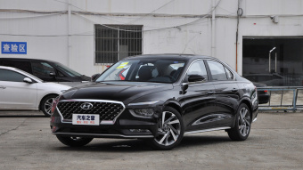 Hyundai Mistra Premium LUX 270TGDi DCT