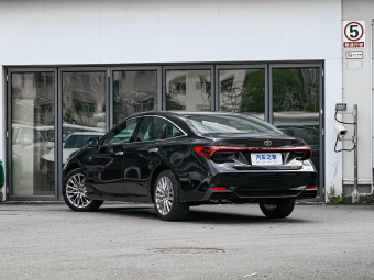 Toyota Avalon Hybrid 2024 Hybrid 2.0L Premium Edition