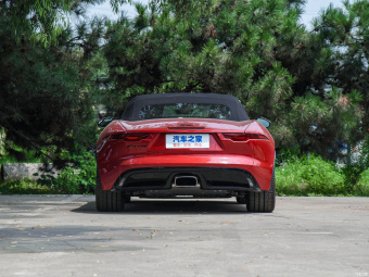 Jaguar F-Type Convertible R-Dynamic Black P300